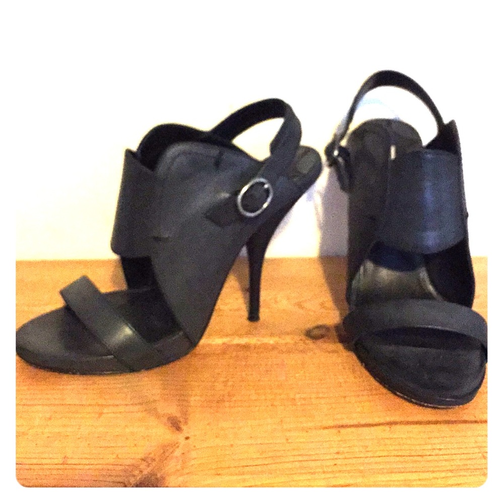 Leon Max stilettos